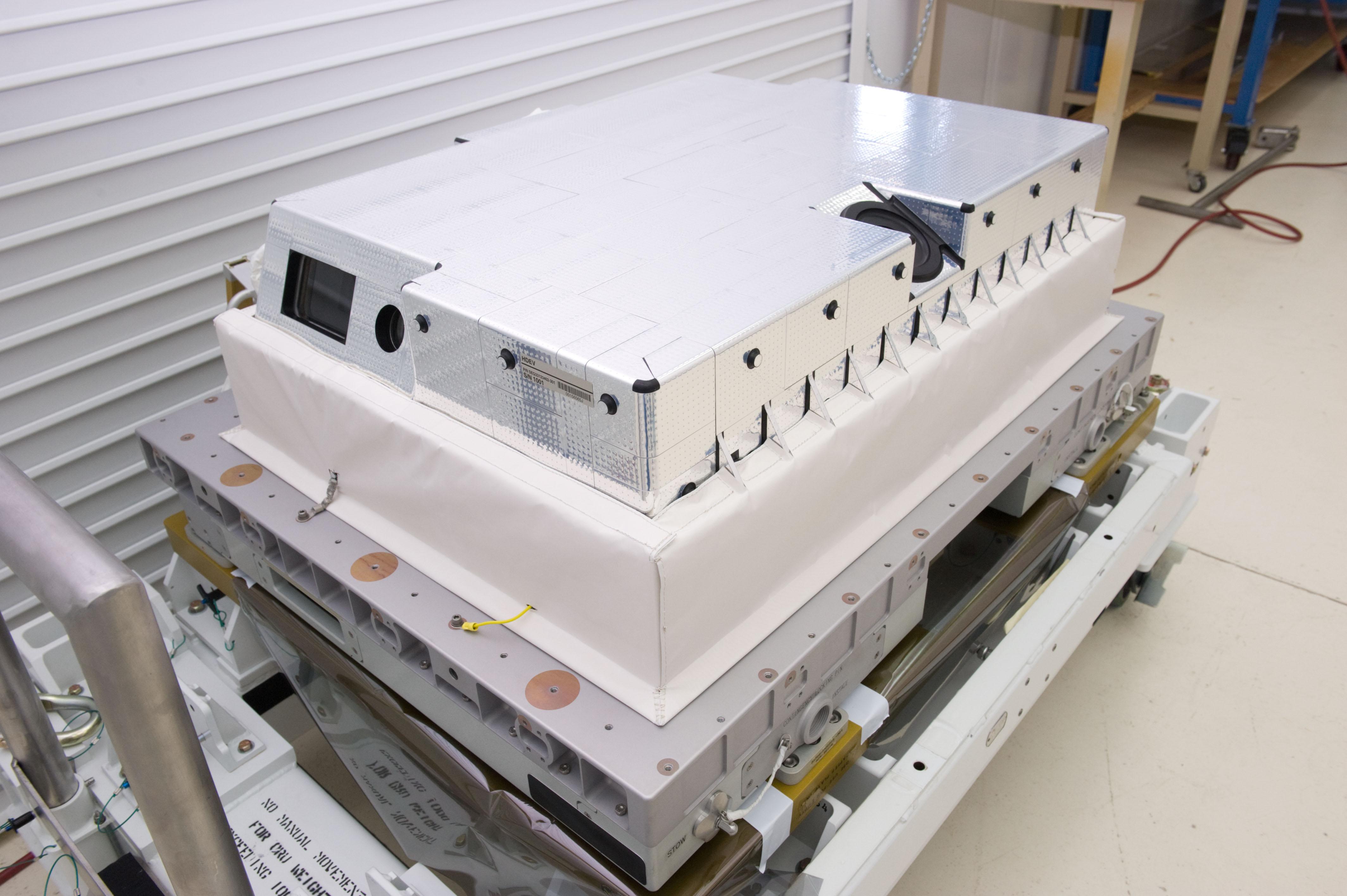 High Definition Earth Viewing System (HDEV) подготовлен к полету на МКС