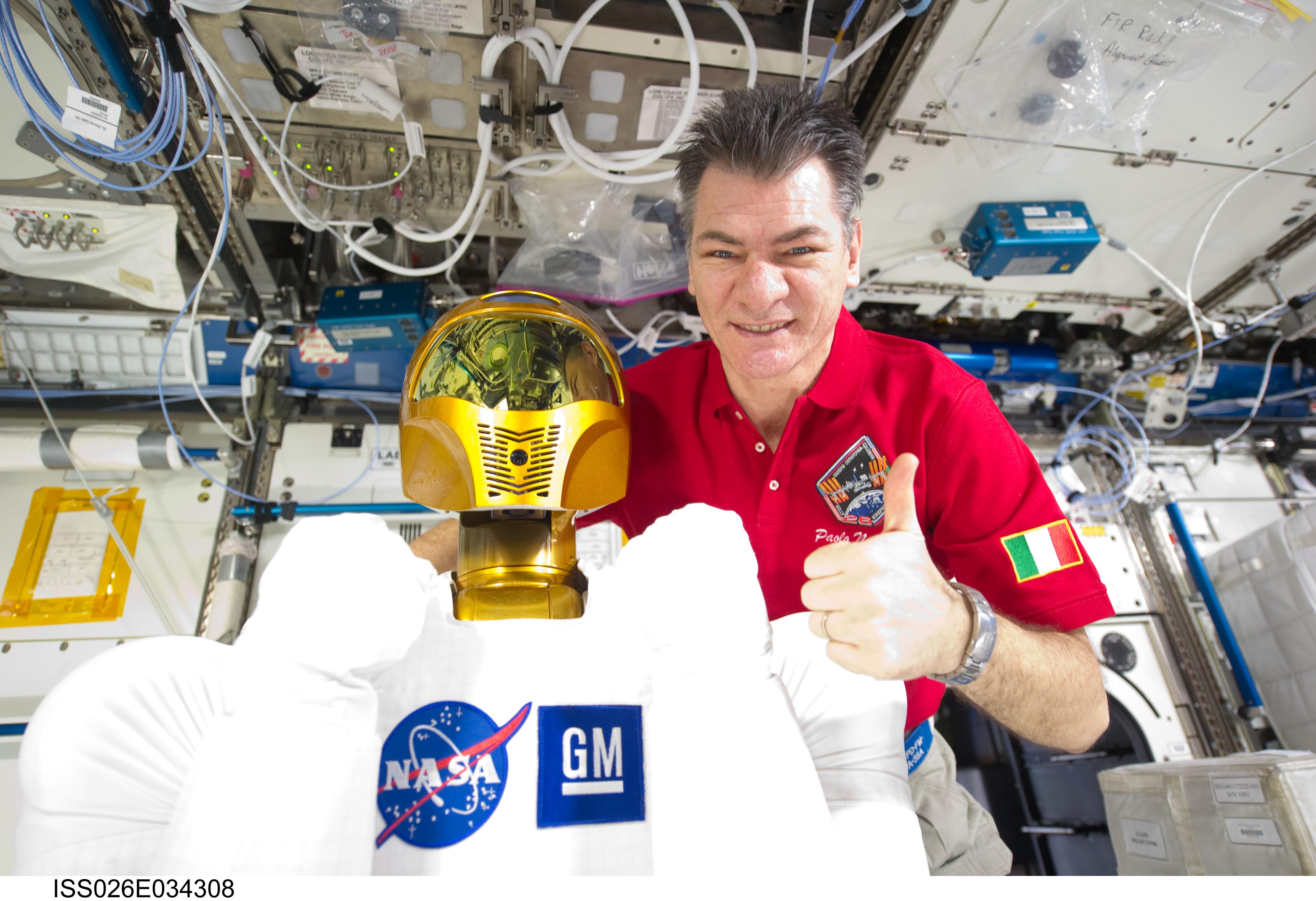 NASA Robonaut NASA Robonaut 4256 x 2913 jpeg Robonaut3.jpg