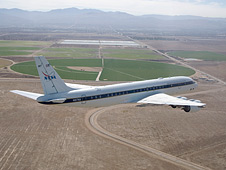 DC-8 heads for landing in Palmdale, CA