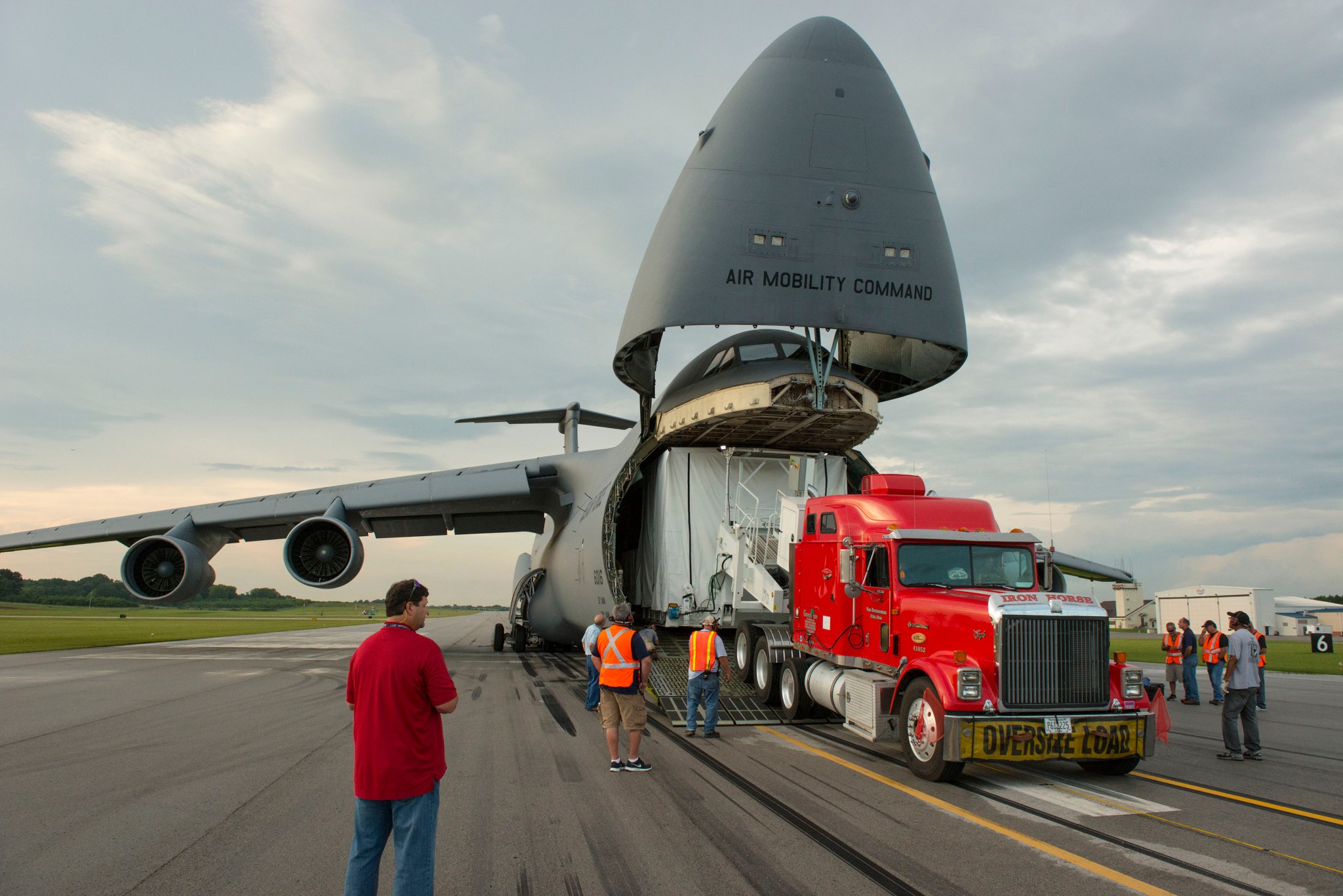 The James Webb Space Telescope's backplane element arrives at the Marshall Center.