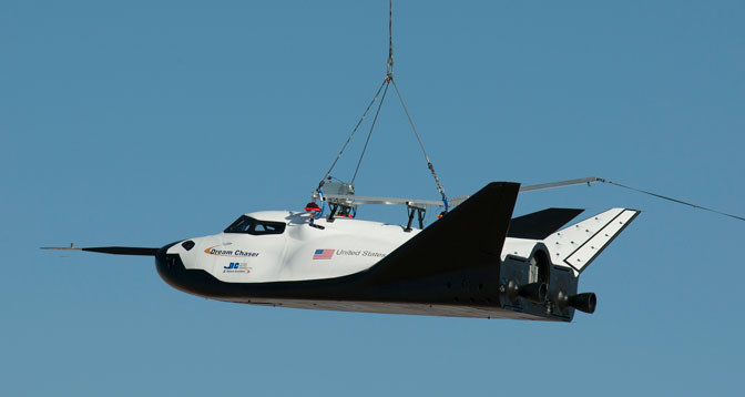 NASA Partner Completes Second Dream Chaser Captive-Carry Test