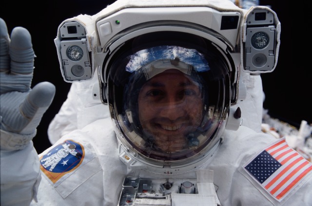 Astronaut Mike Massimino Departs NASA for University Position