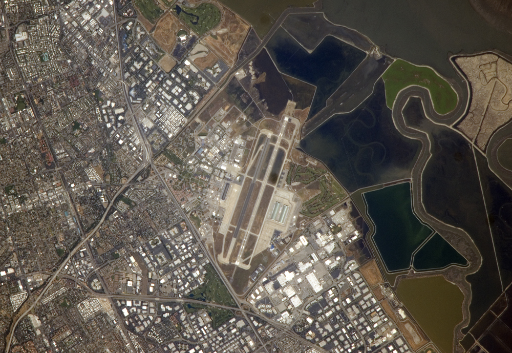 NASA Signs Lease with Planetary Ventures LLC for Use of Moffett Airfield and Restoration of Hangar One