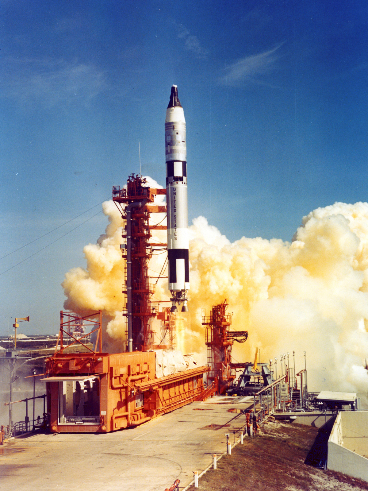 Gemini-Titan 5 rocket launches