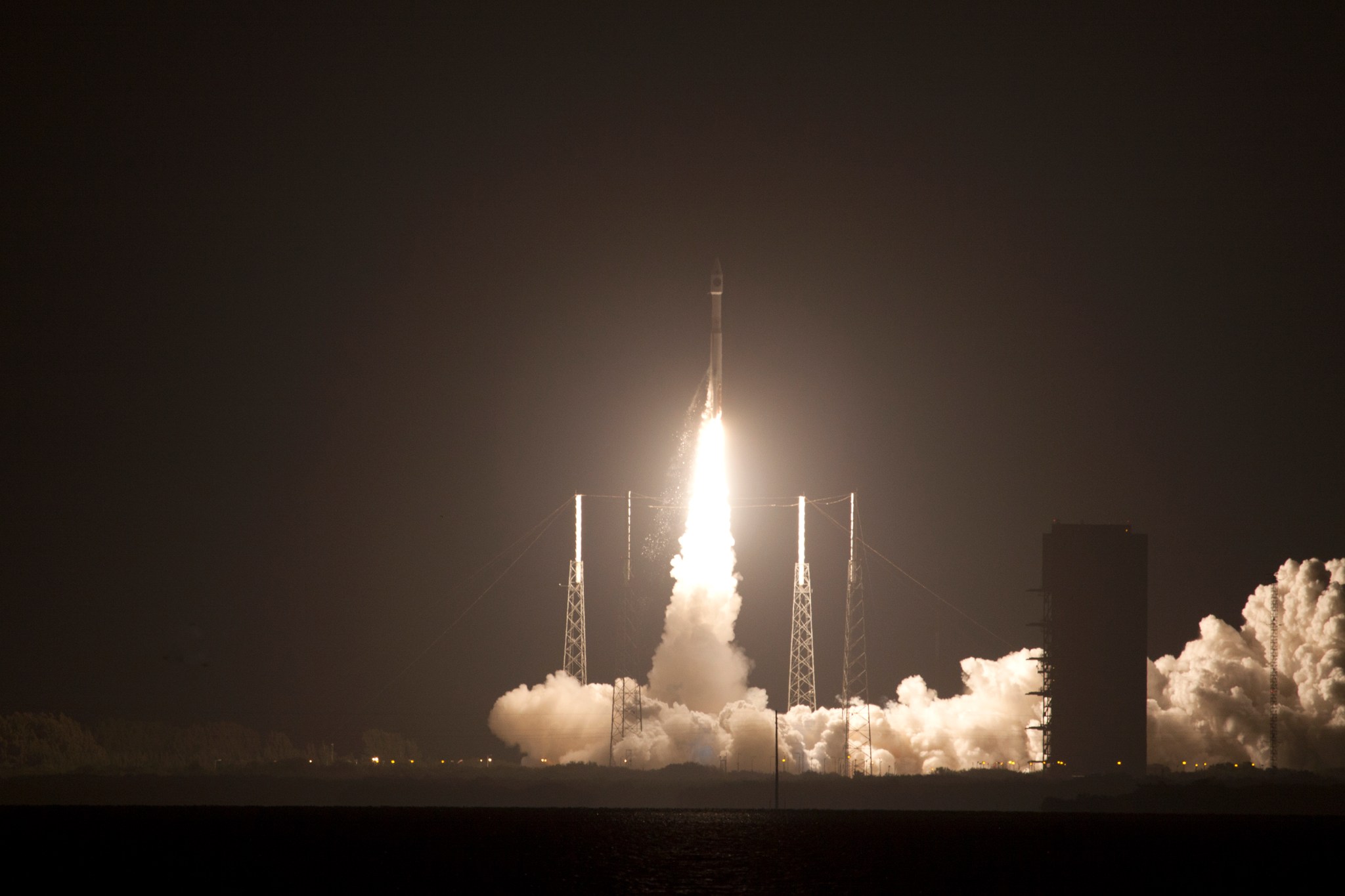 NASA's MMS lifts off atop Atlas V