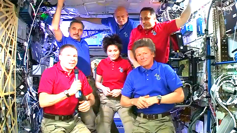 Expedition 43 Change of Command Ceremony