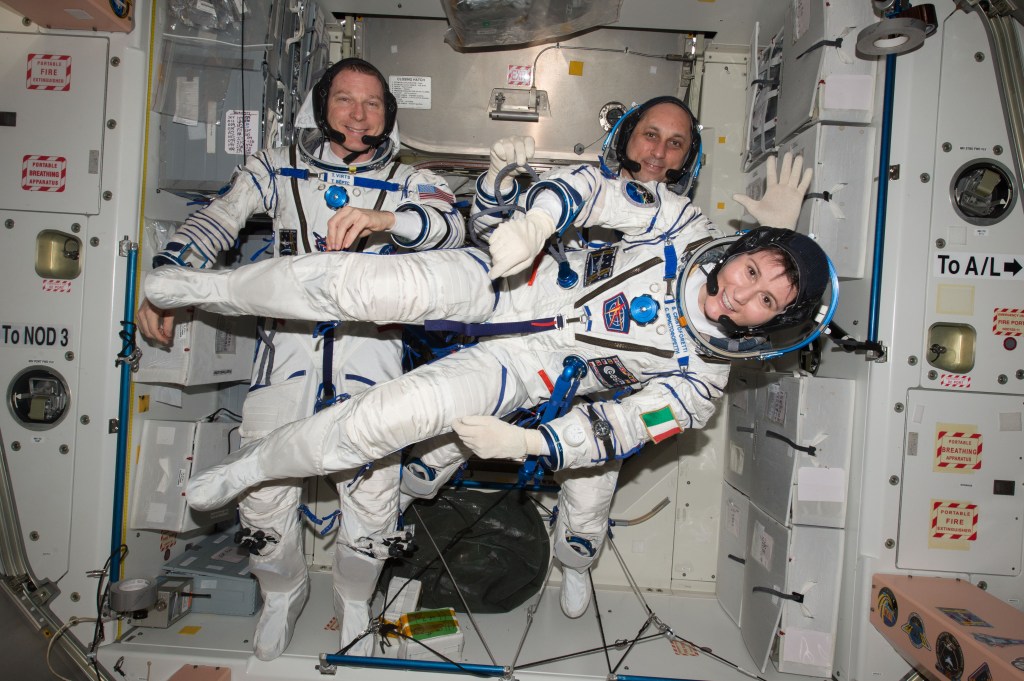 NASA Television to Air Return of Three Space Station Crew Members