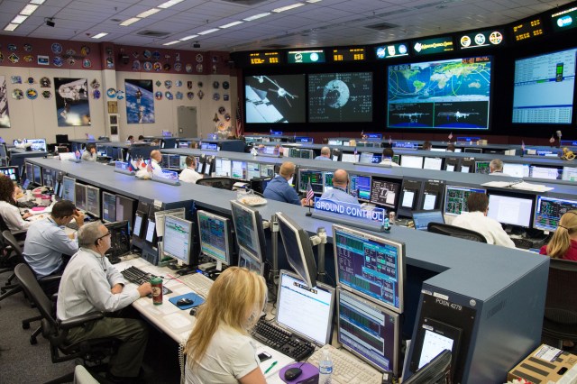 Houston Mission Control Team at Work for ATV-5 Docking to Station