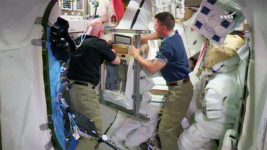 Astronauts Scott Kelly and Kjell Lindgren