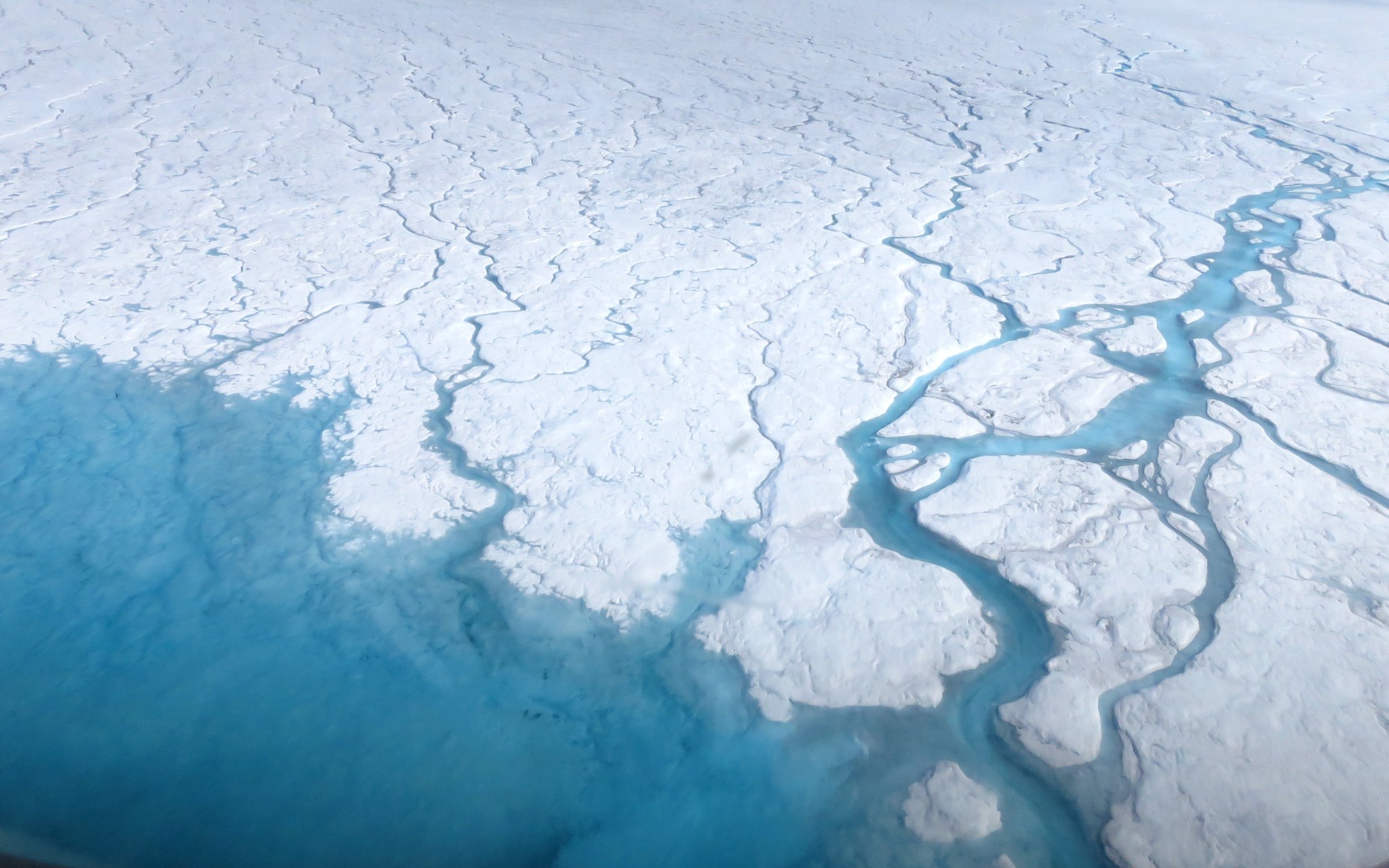 spring- and summer-forming streams and rivers on the Greenland ice sheet