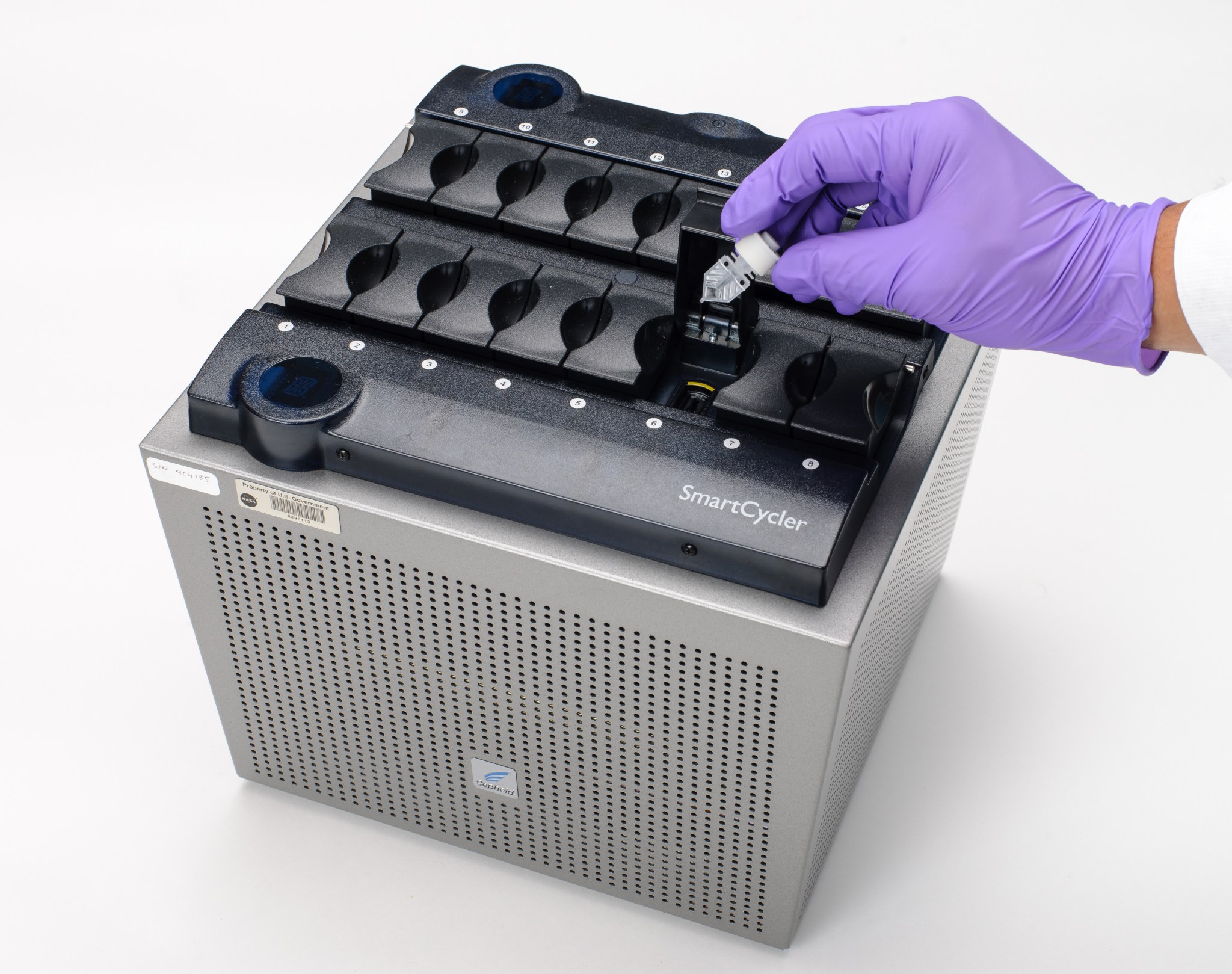 The Wetlab-2 system includes a Cepheid SmartCycler instrument that can perform up to 16 PCR reactions in parallel.