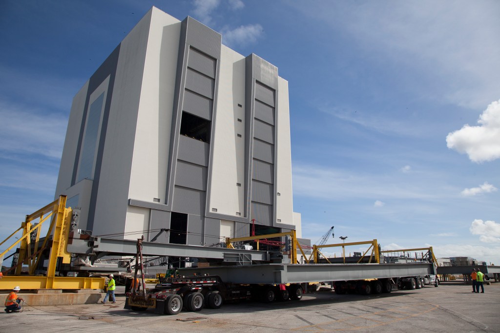 
			Work Platform H Arrives at Kennedy Space Center to Support NASA’s Journey to Mars - NASA			