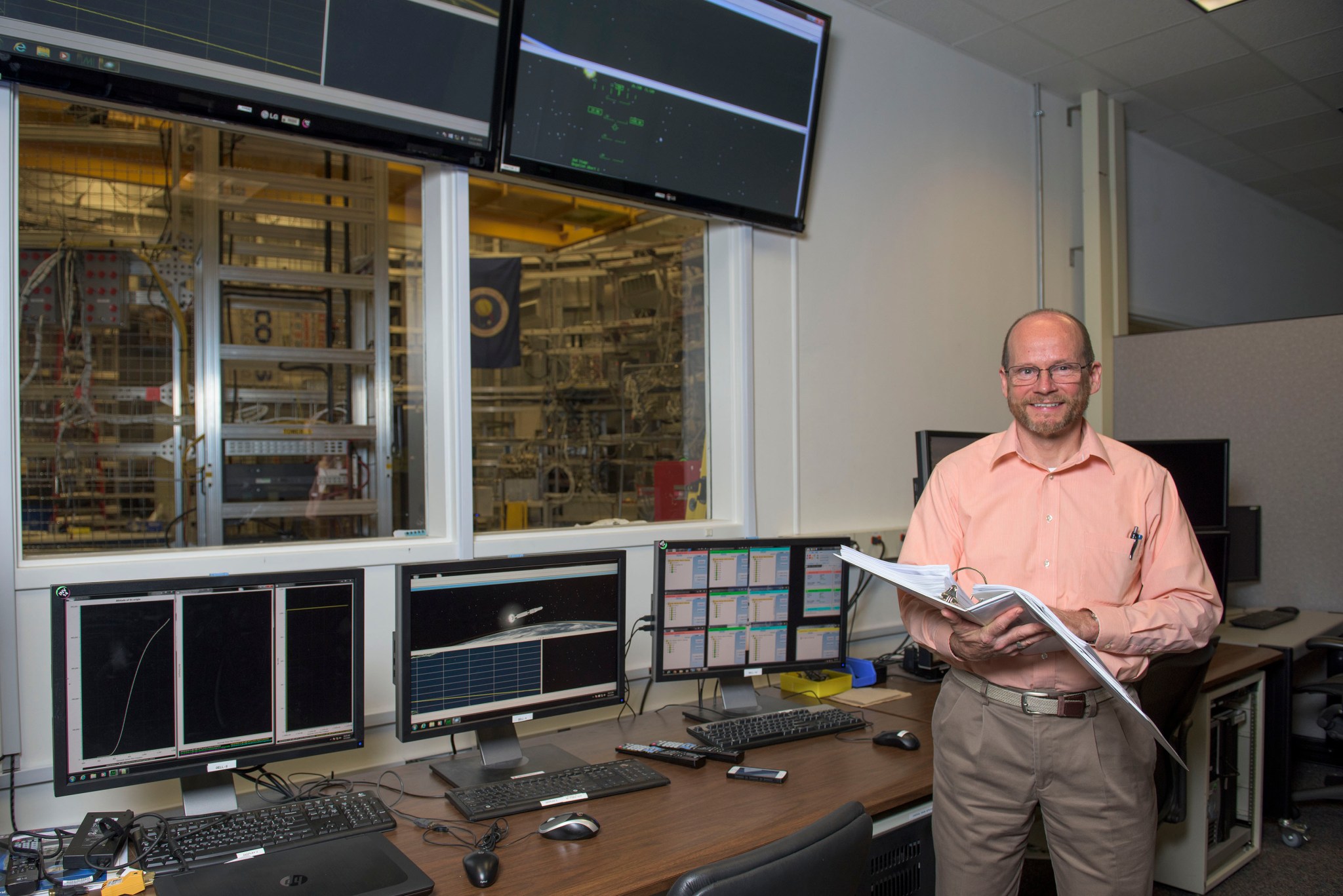 Marshall’s John Hanson has been honored by the American Institute of Aeronautics and Astronautics with the 2016 de Florez Award.