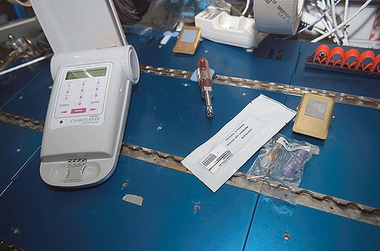 LOCAD-PTS hardware aboard the International Space Station during Expedition 15.