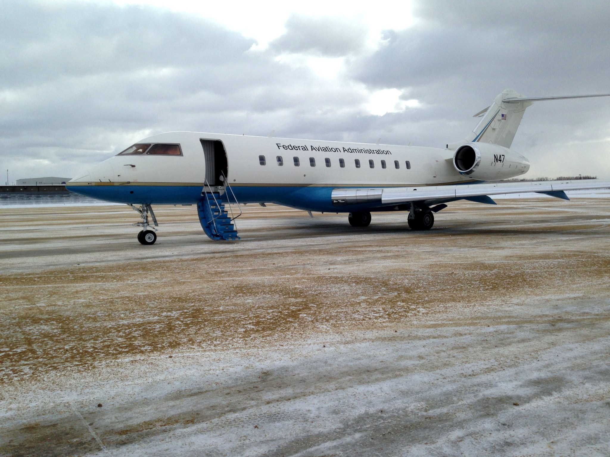 FAA Bombardier Global 5000 test aircraft used in the wireless communication system demonstration