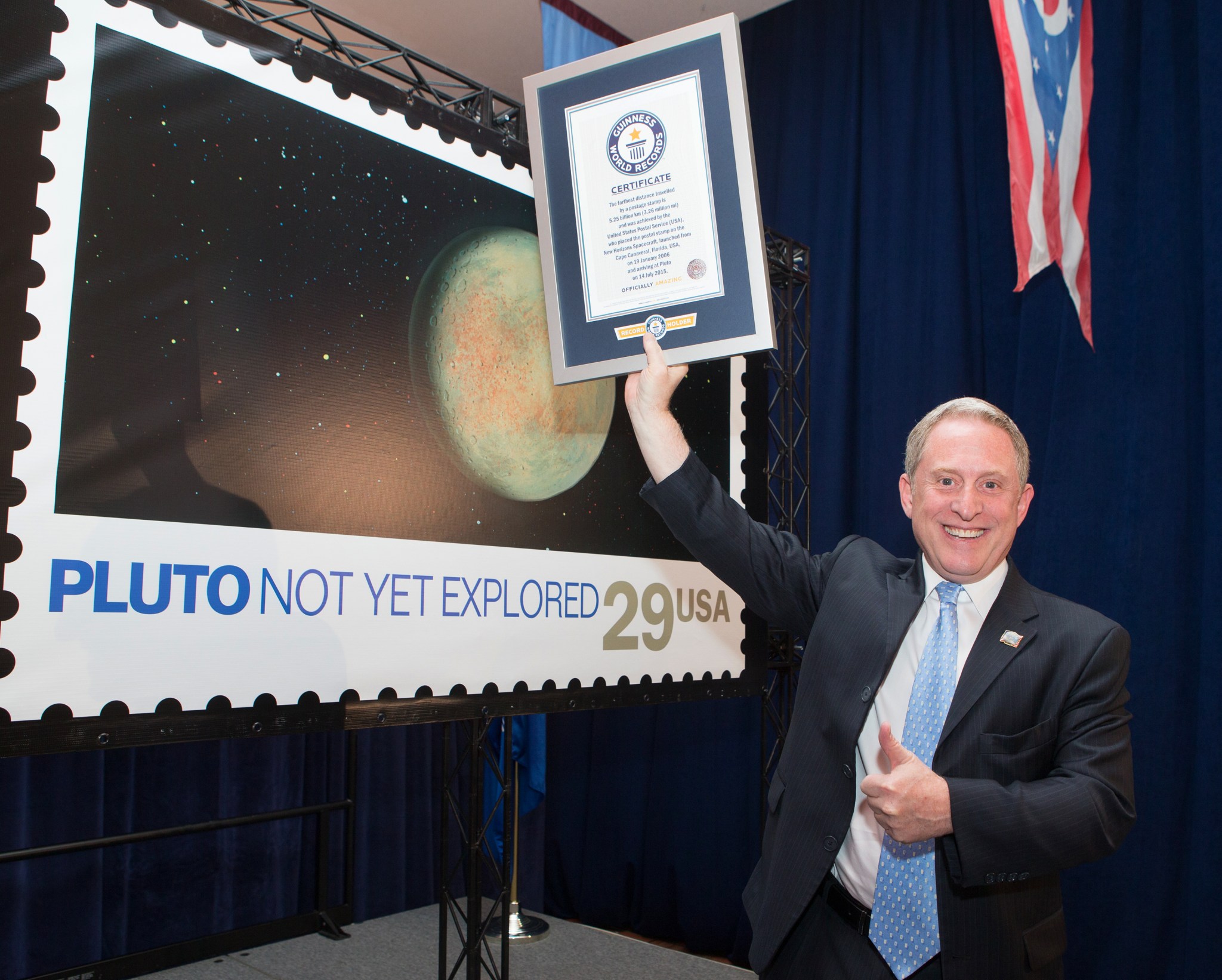 Alan Stern holds the Guinness World Record certificate