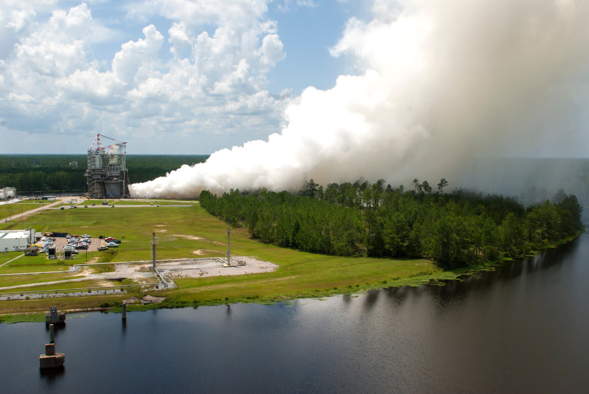 developmental test of RS-25 rocket engine No. 0528