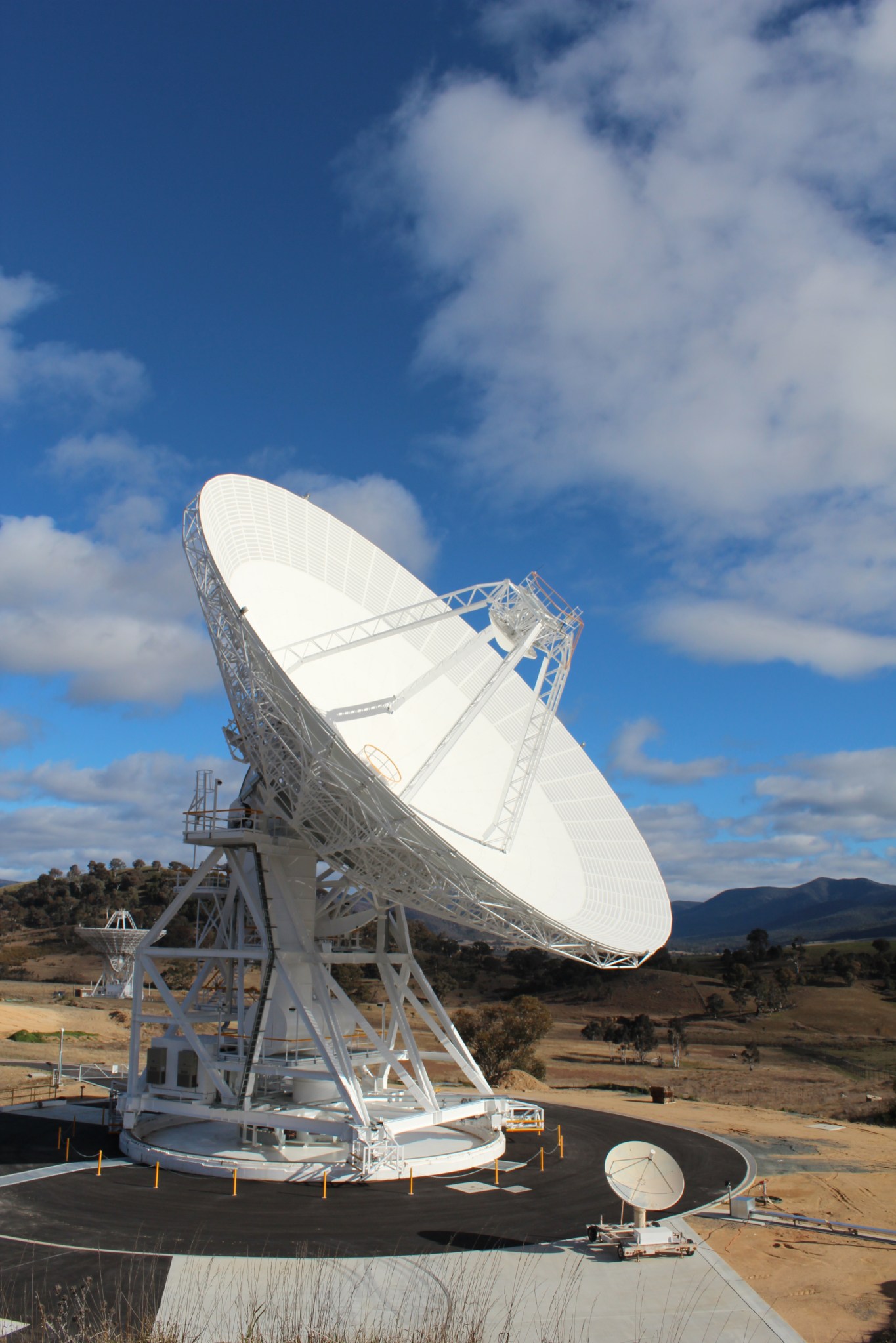 Deep Space Station – 36 (DSS-36) in Canberra, Australia became operational on October 1.
