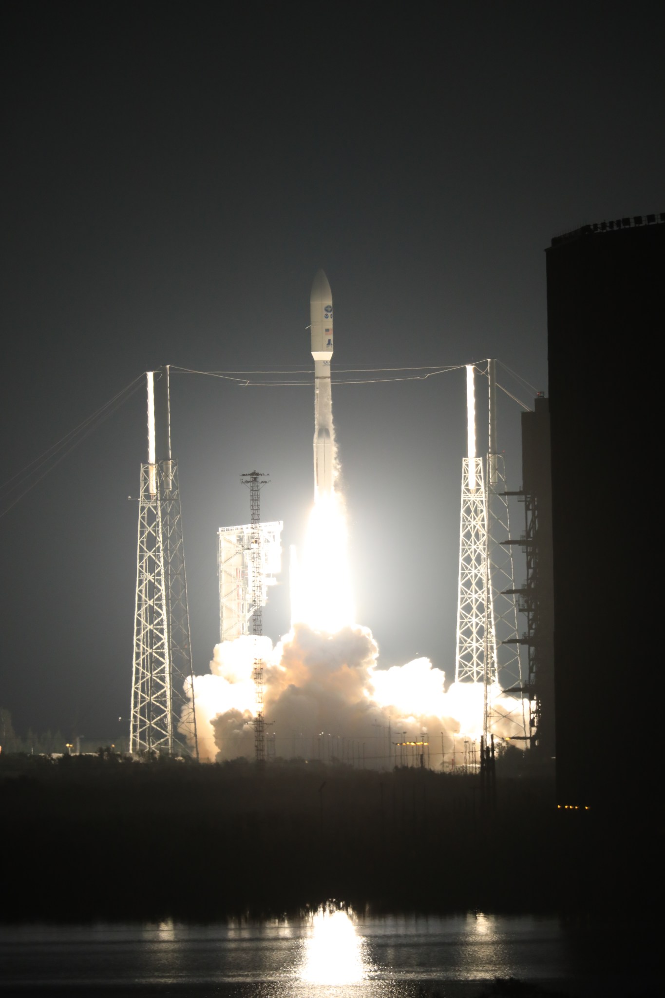 Atlas V lifts off