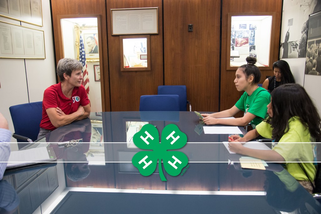 4-H students interview Peggy Whitson