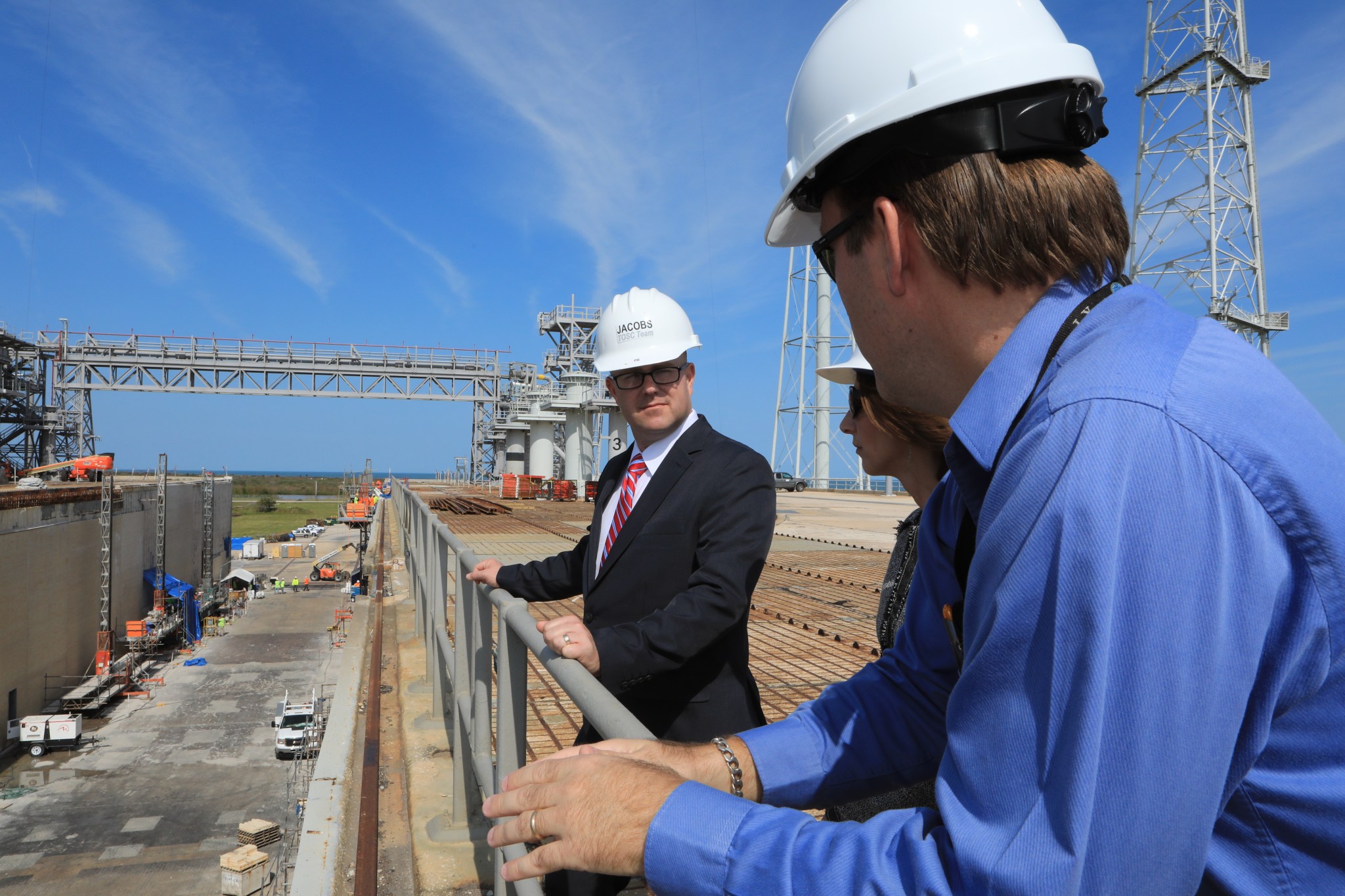 Commander Black tours LC-39B