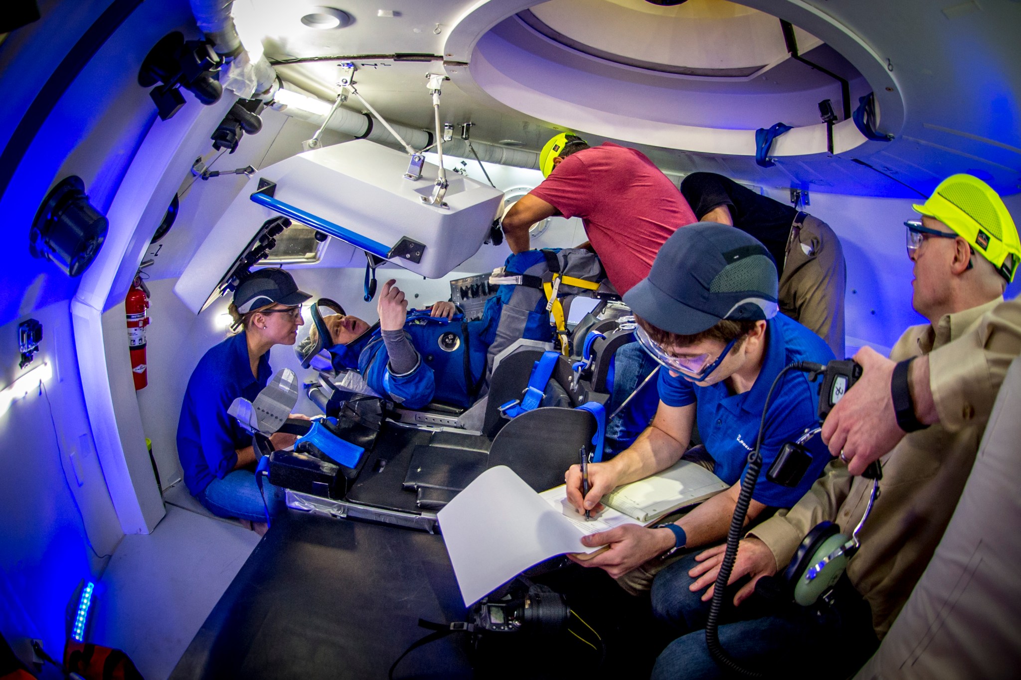 Eric Boe in Starliner mockup cockpit