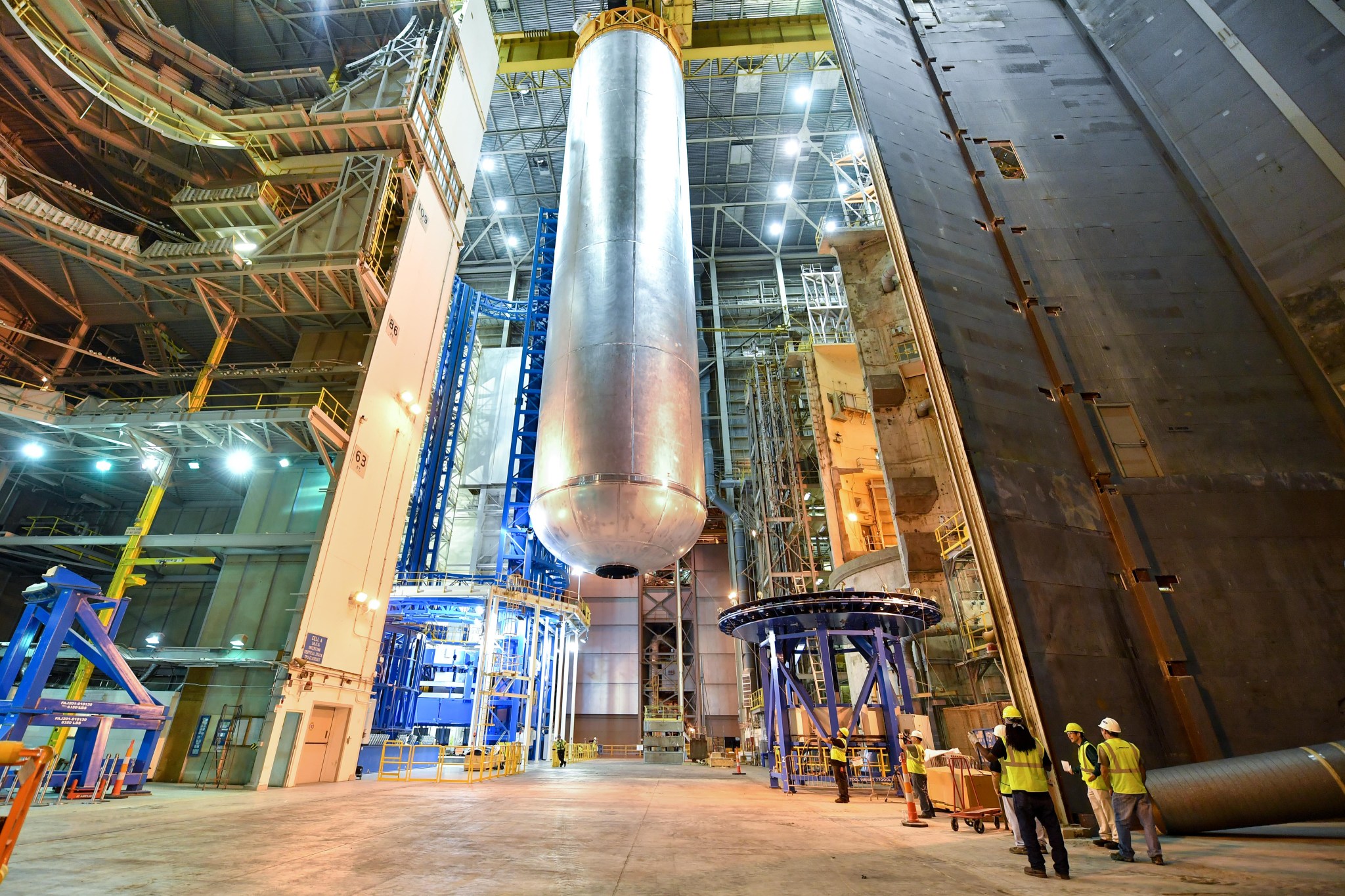 Core stage liquid hydrogen fuel tank for SLS