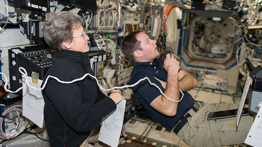 Astronauts Peggy Whitson and Thomas Pesquet