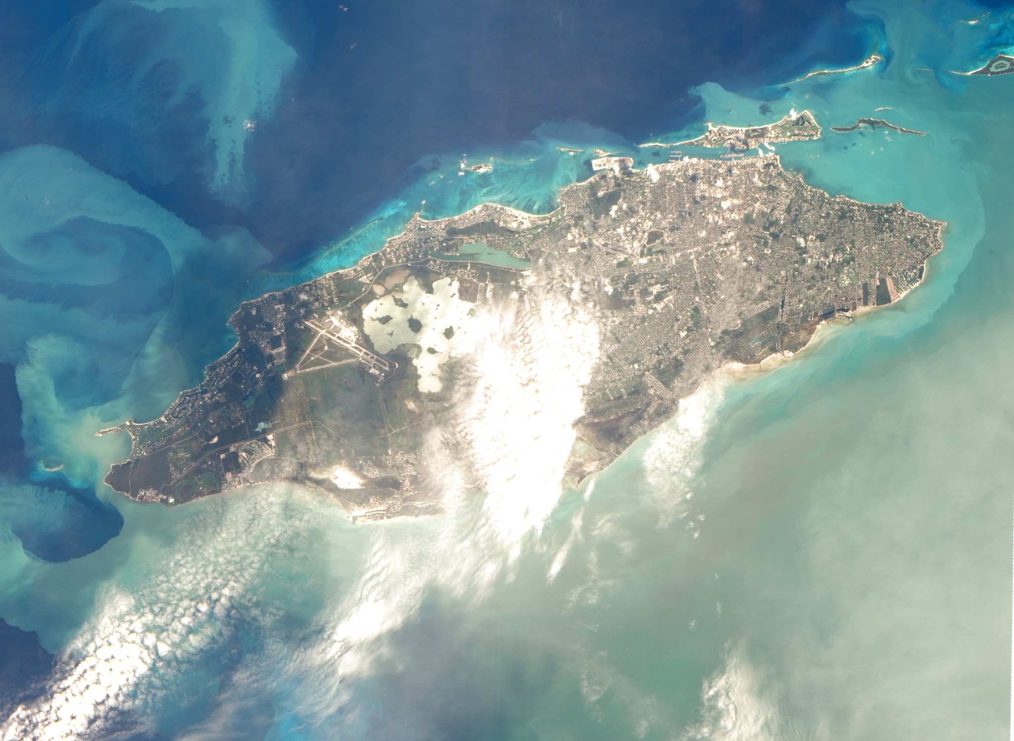 Image of Nassau, Bahamas, from EO-1 on 8 Oct. 2016