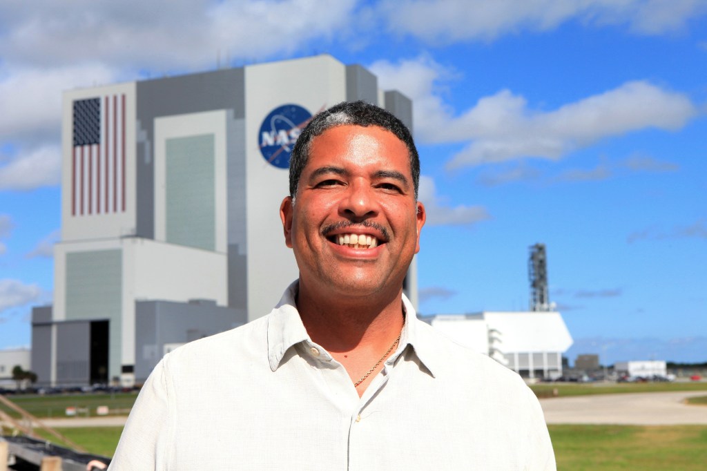 NASA Electrical Engineer Helps to Inspire, Mentor Students