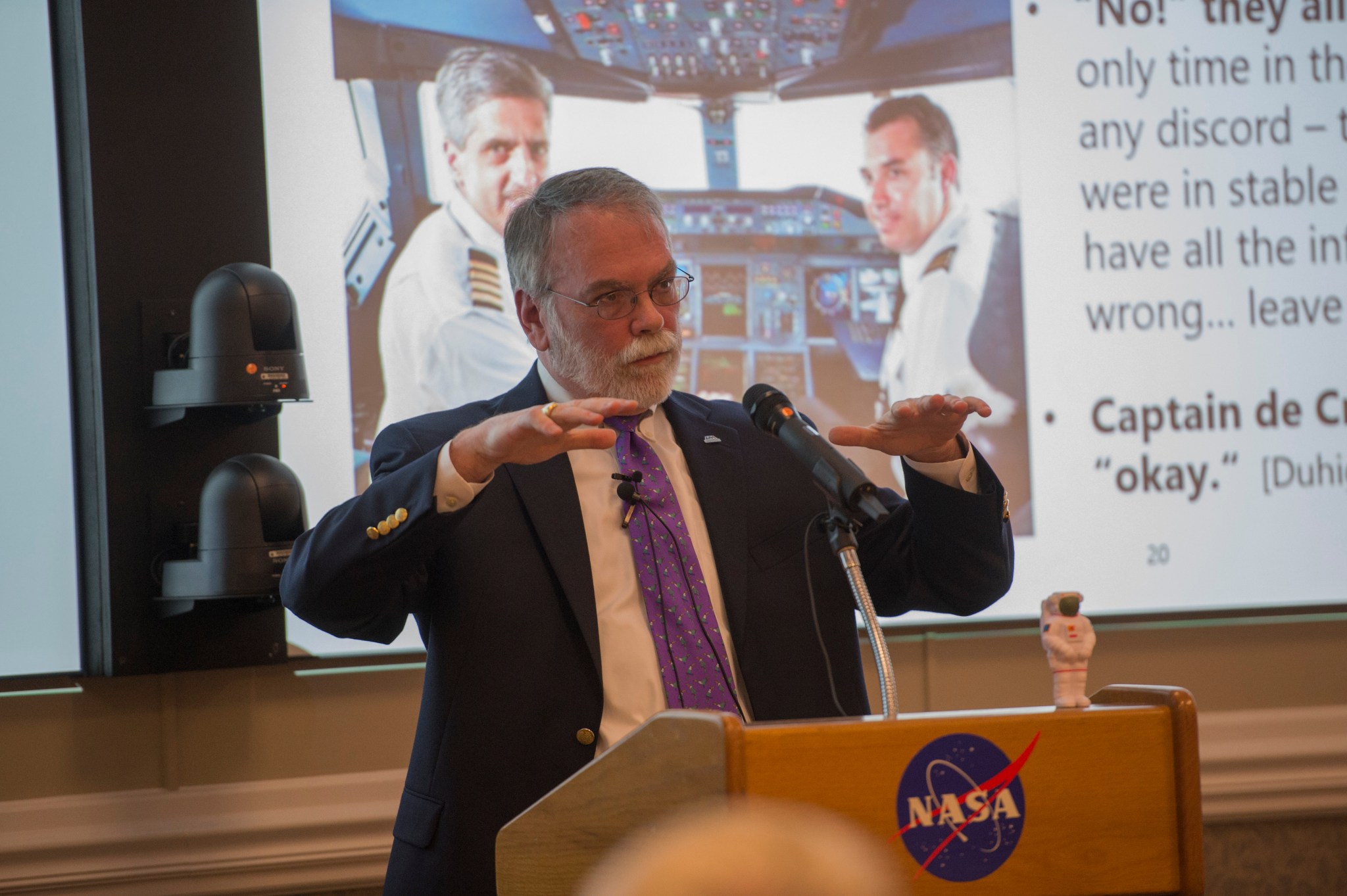 Dale Thomas, retired associate director, technical, of the Marshall Center presents during the May 18 Shared Experiences Forum. 