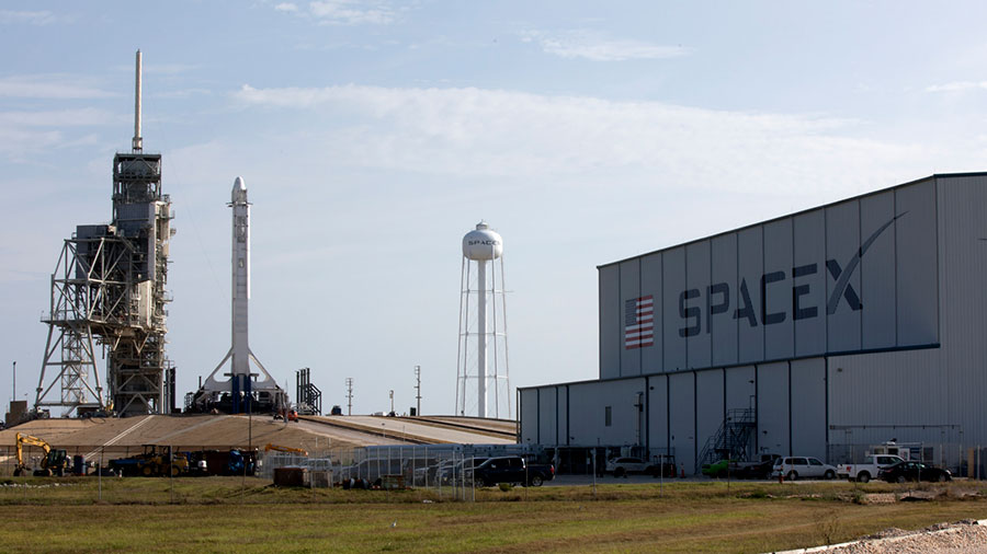 SpaceX Falcon 9 and Dragon at Launch Pad