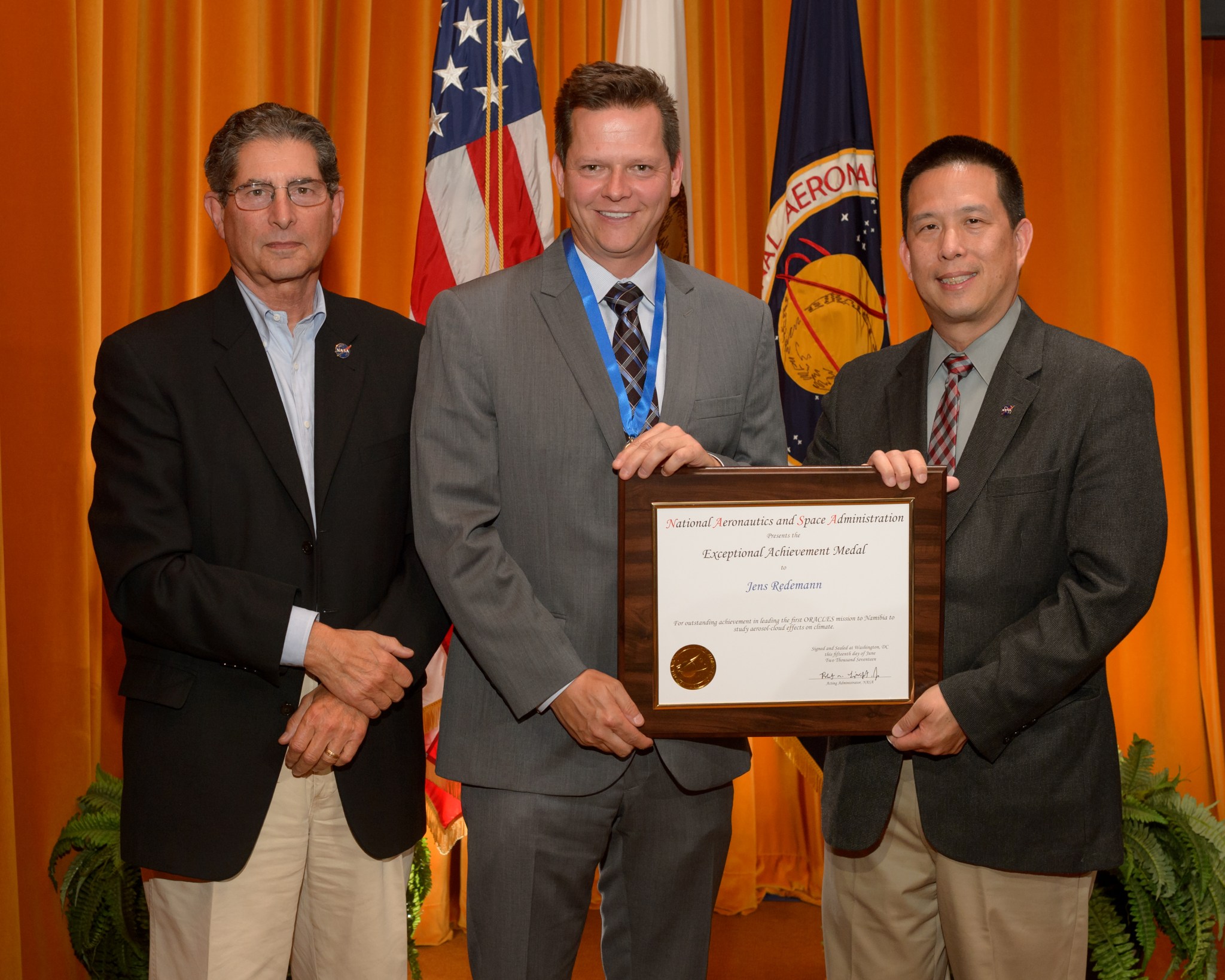 NASA 2017 Honor Award for Jens Redemann