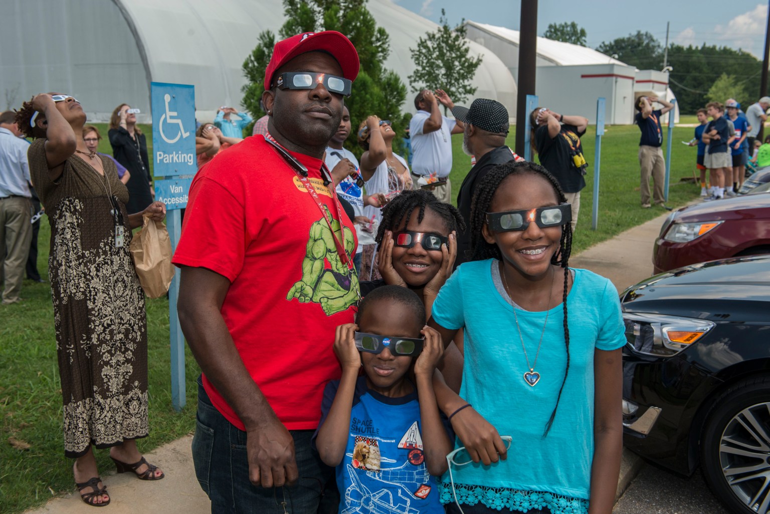 Sylvester Dorsey III and his three children.