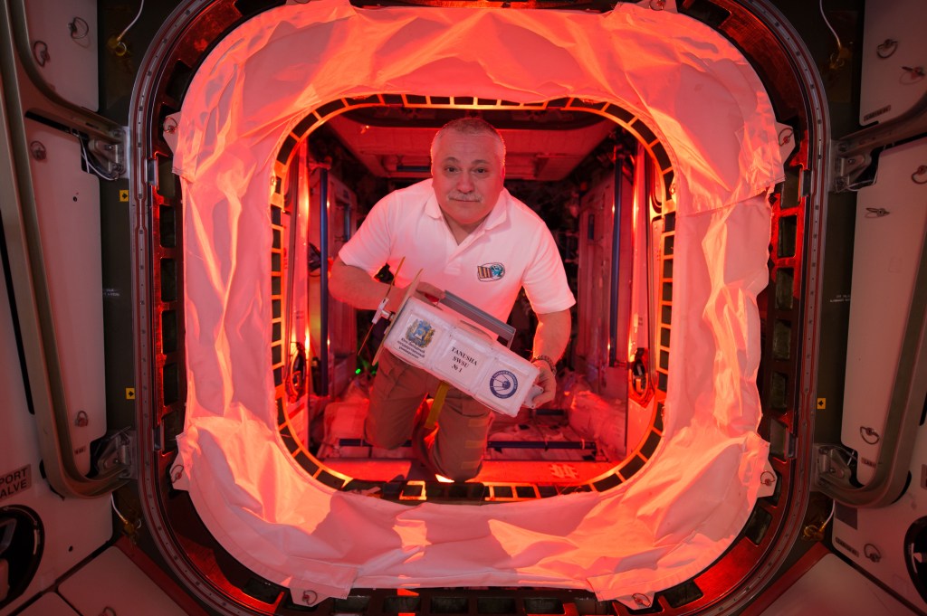 NASA Television to Air Six-Hour Spacewalk at International Space Station