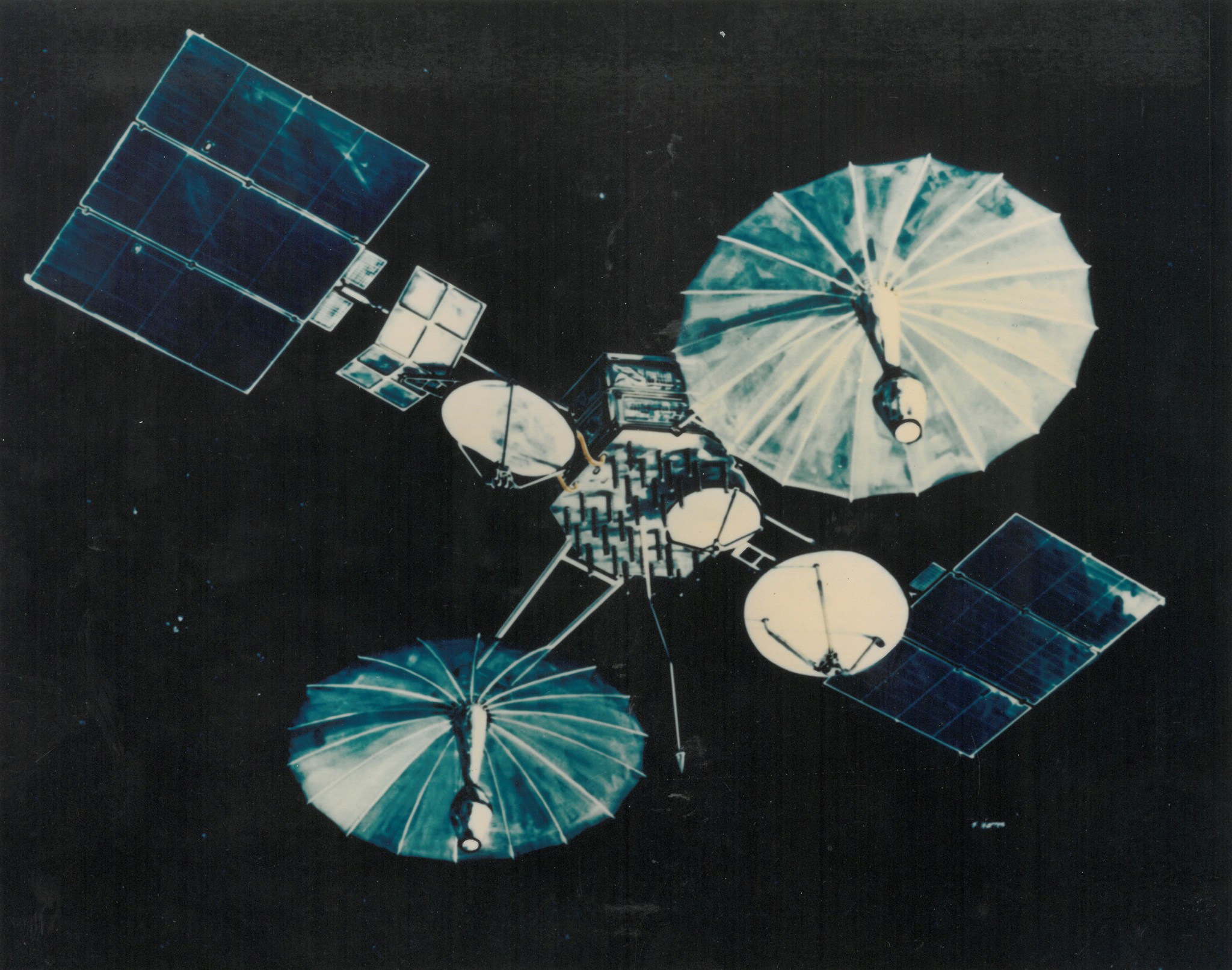 first-generation TDRS illustration