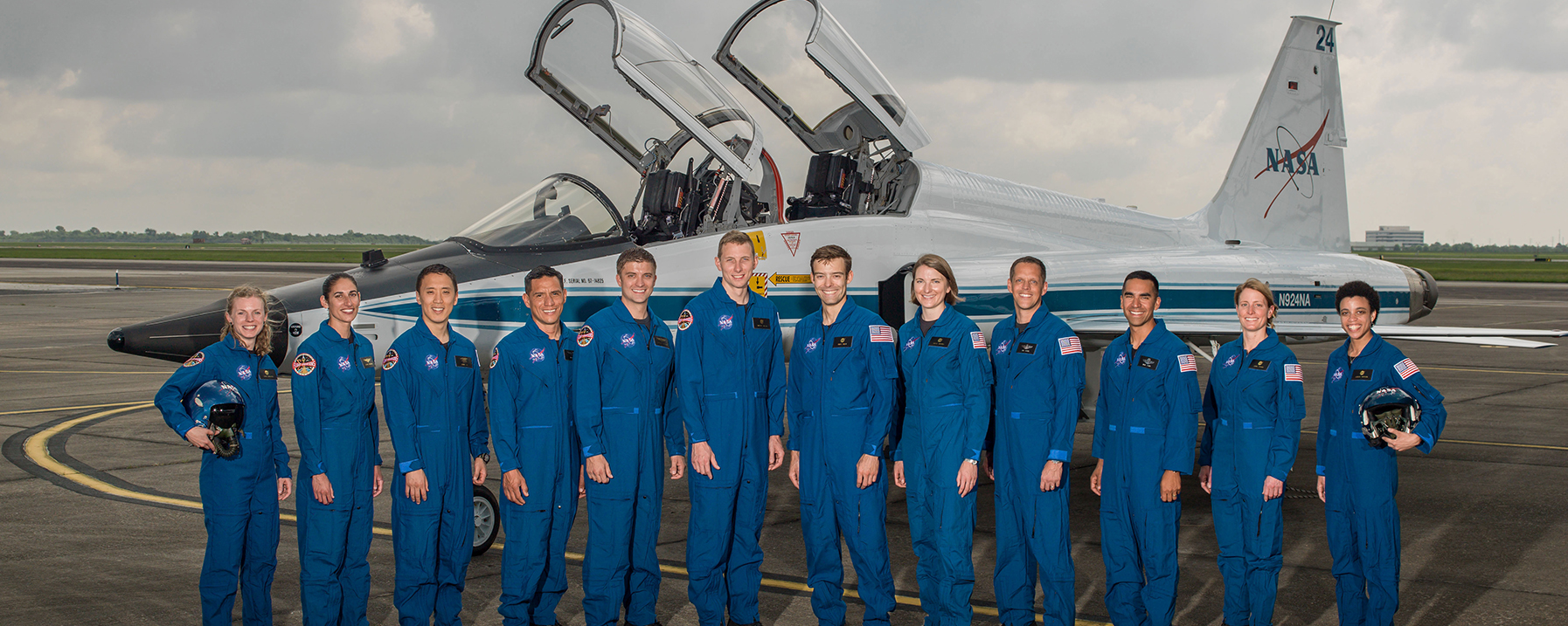 The 2017 Astronaut Class Poses in front of a T-38 Jet