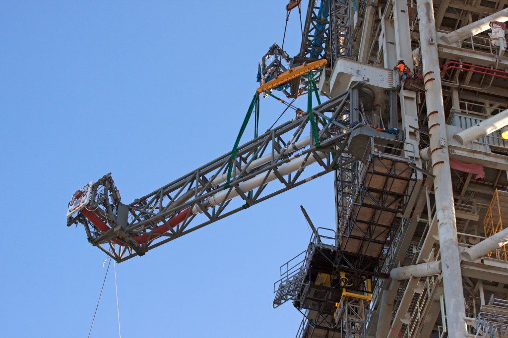 
			New Umbilical Fitted for Mobile Launcher to Support NASA’s Deep Space Exploration Missions			