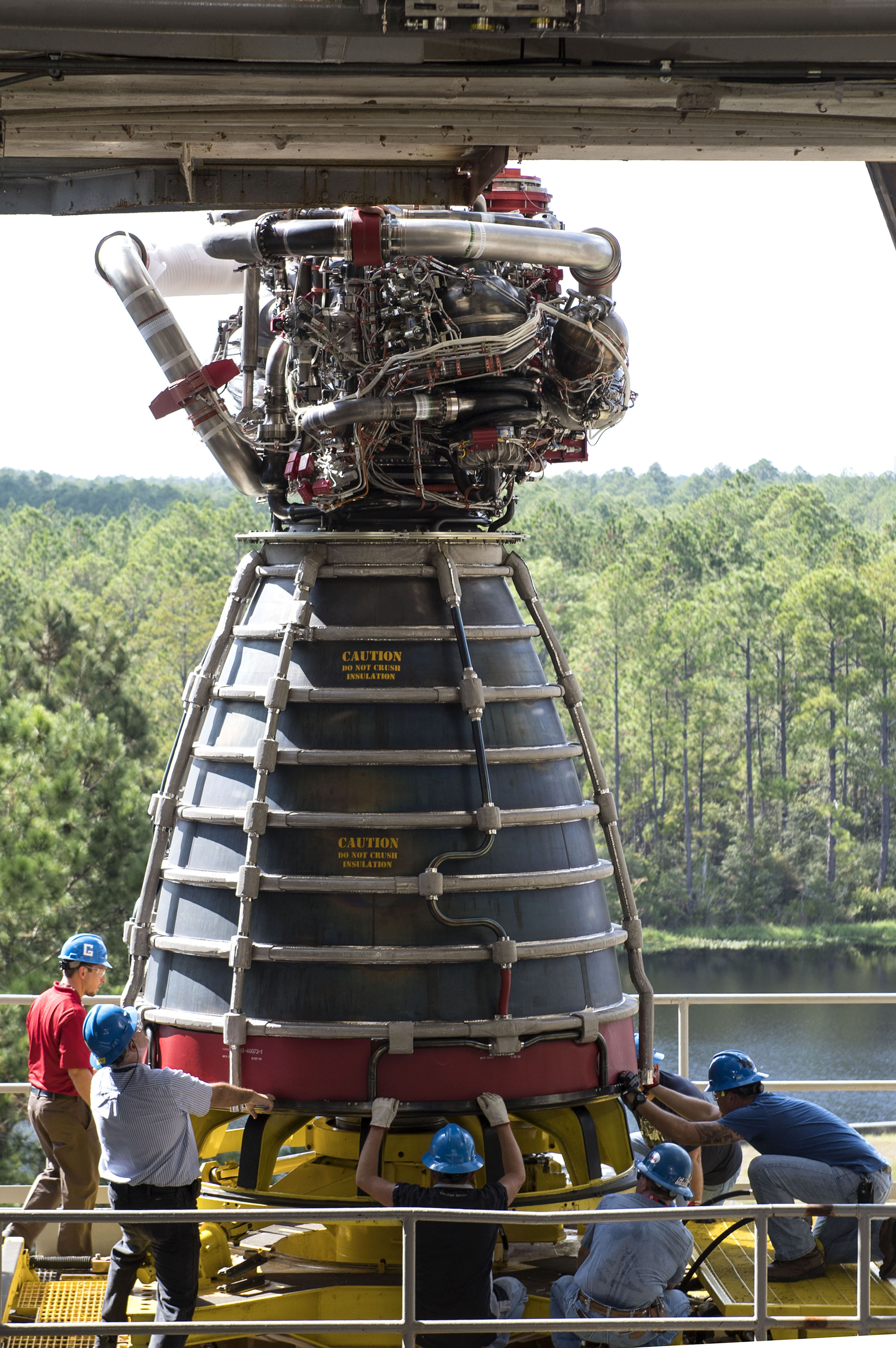 RS-25 flight engine E2063 install