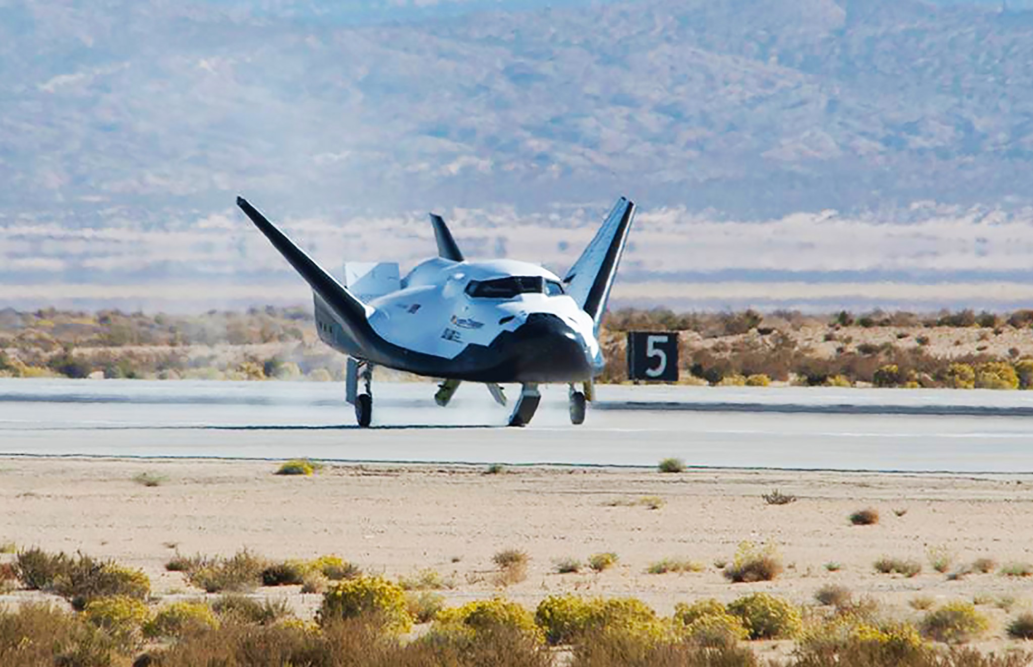 First Dream Chaser Vehicle Ready for Final Testing 