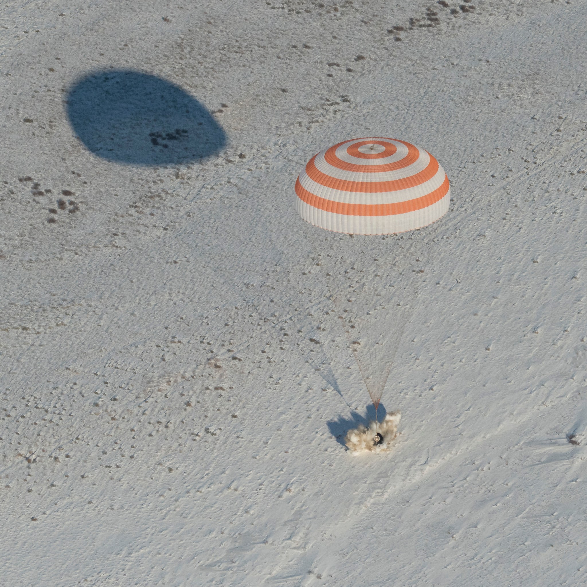 Expedition 53 Landing in Kazakhstan