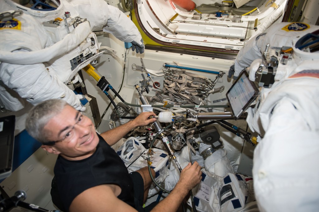 Washington Students to Speak with NASA Astronaut on Space Station Today