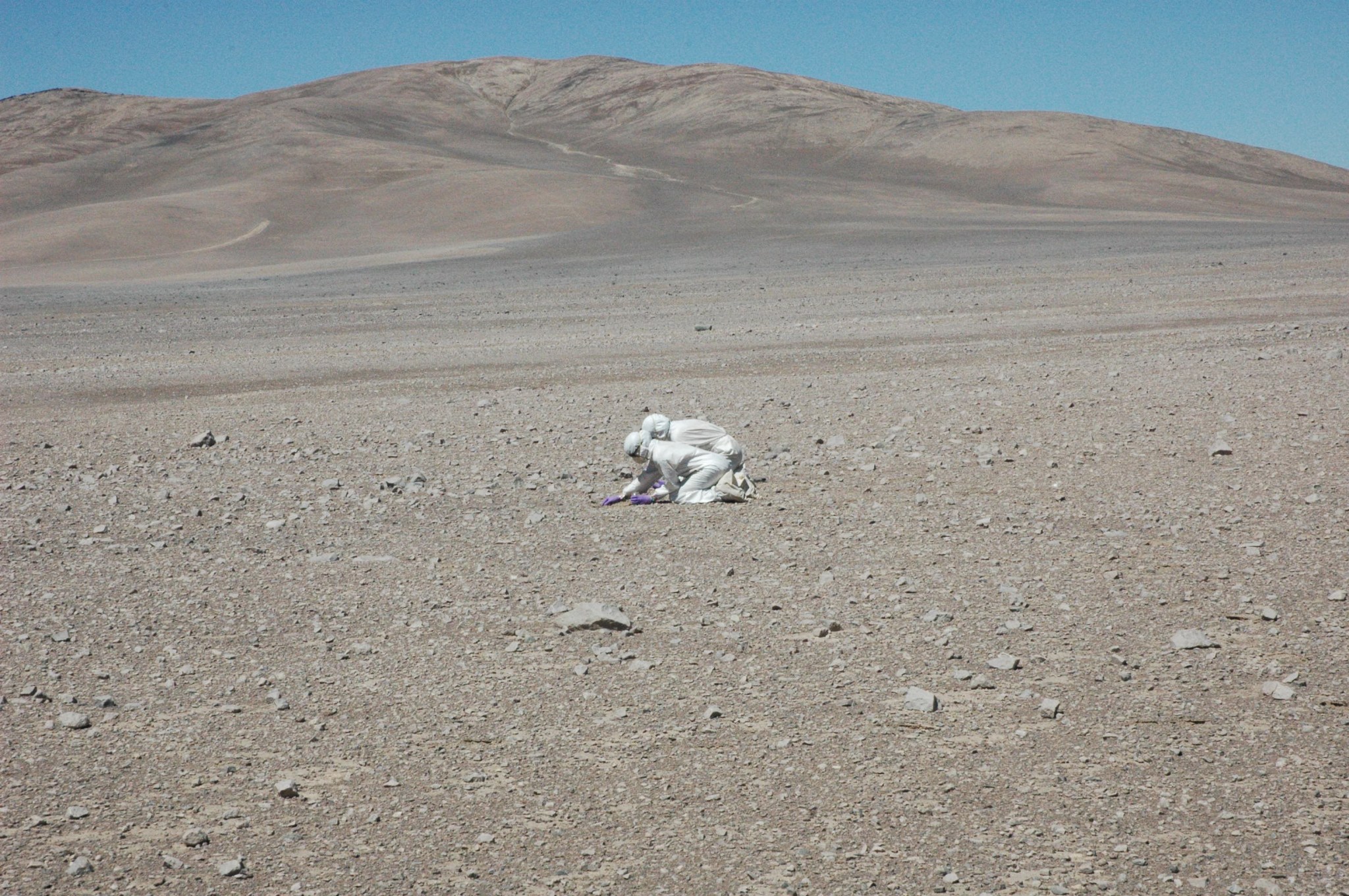 Jen Eigenbrode and Mary Beth Wilhelm (Georgia Tech. Univ.) sampling sediments in the Atacama Desert, Chile in 2015.