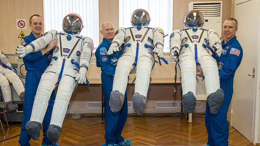 Expedition 55 crew members