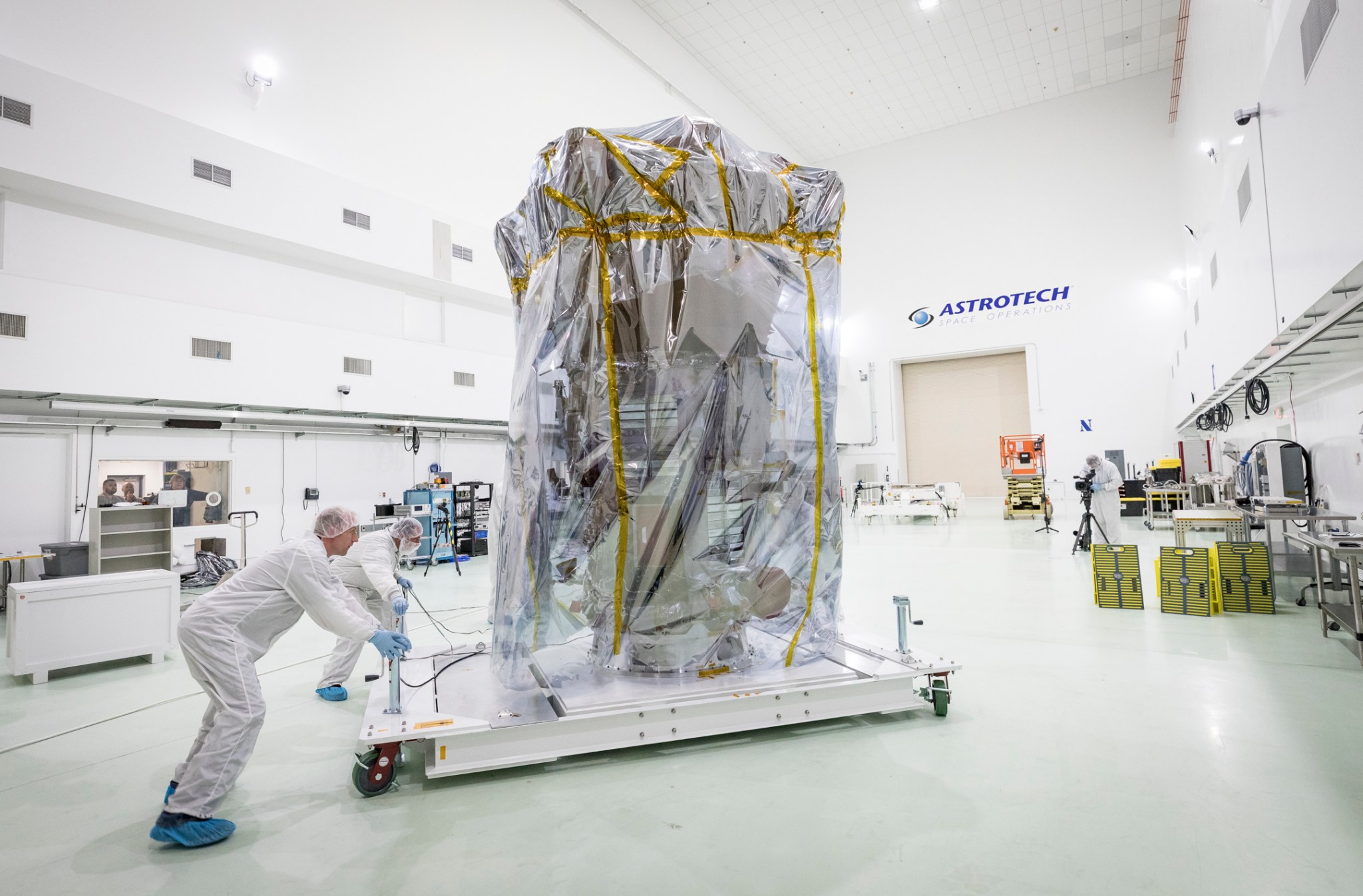 Parker Solar Probe in Astrotech clean room