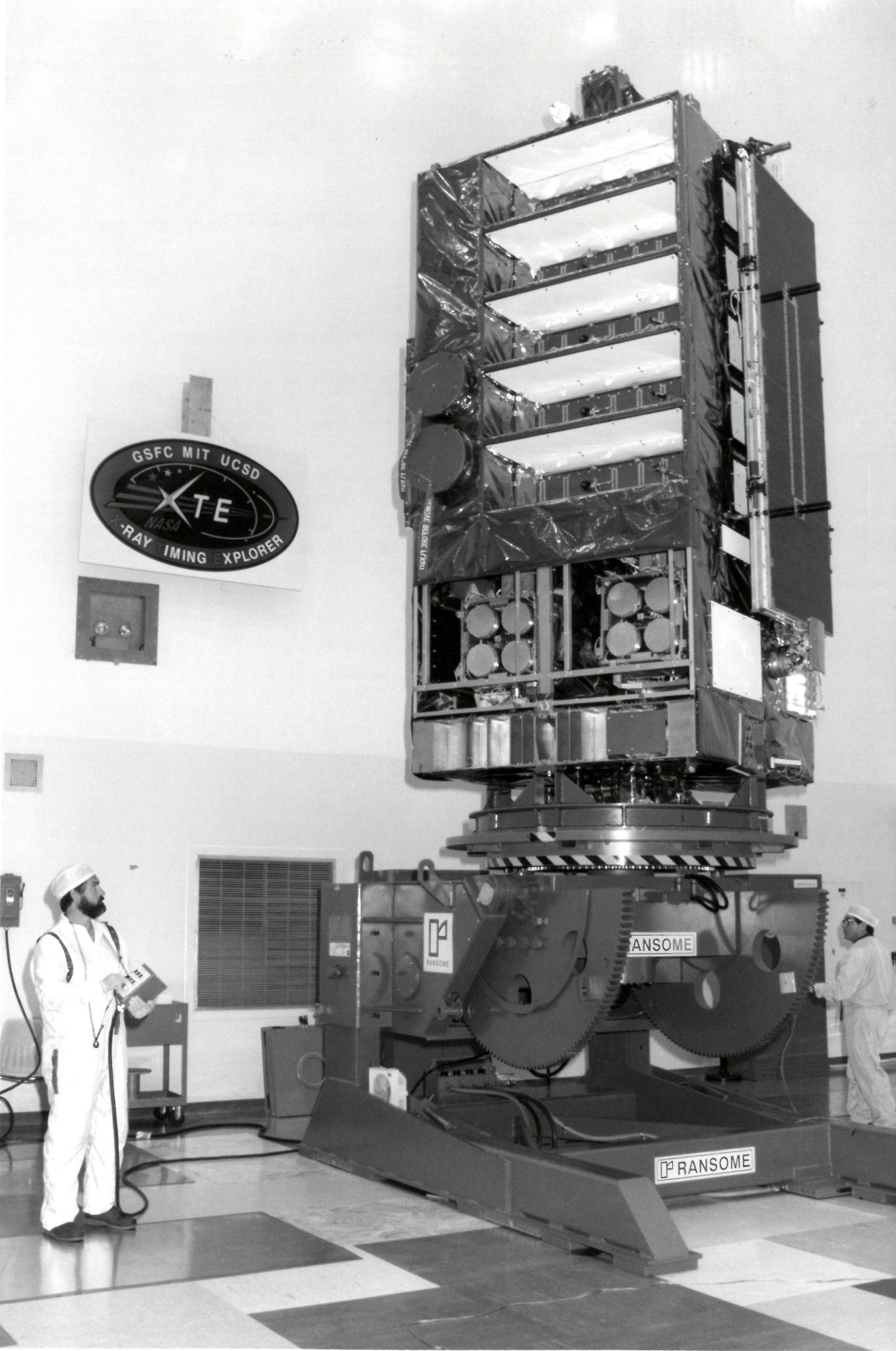 pre-launch processing of RXTE spacecraft in 1995