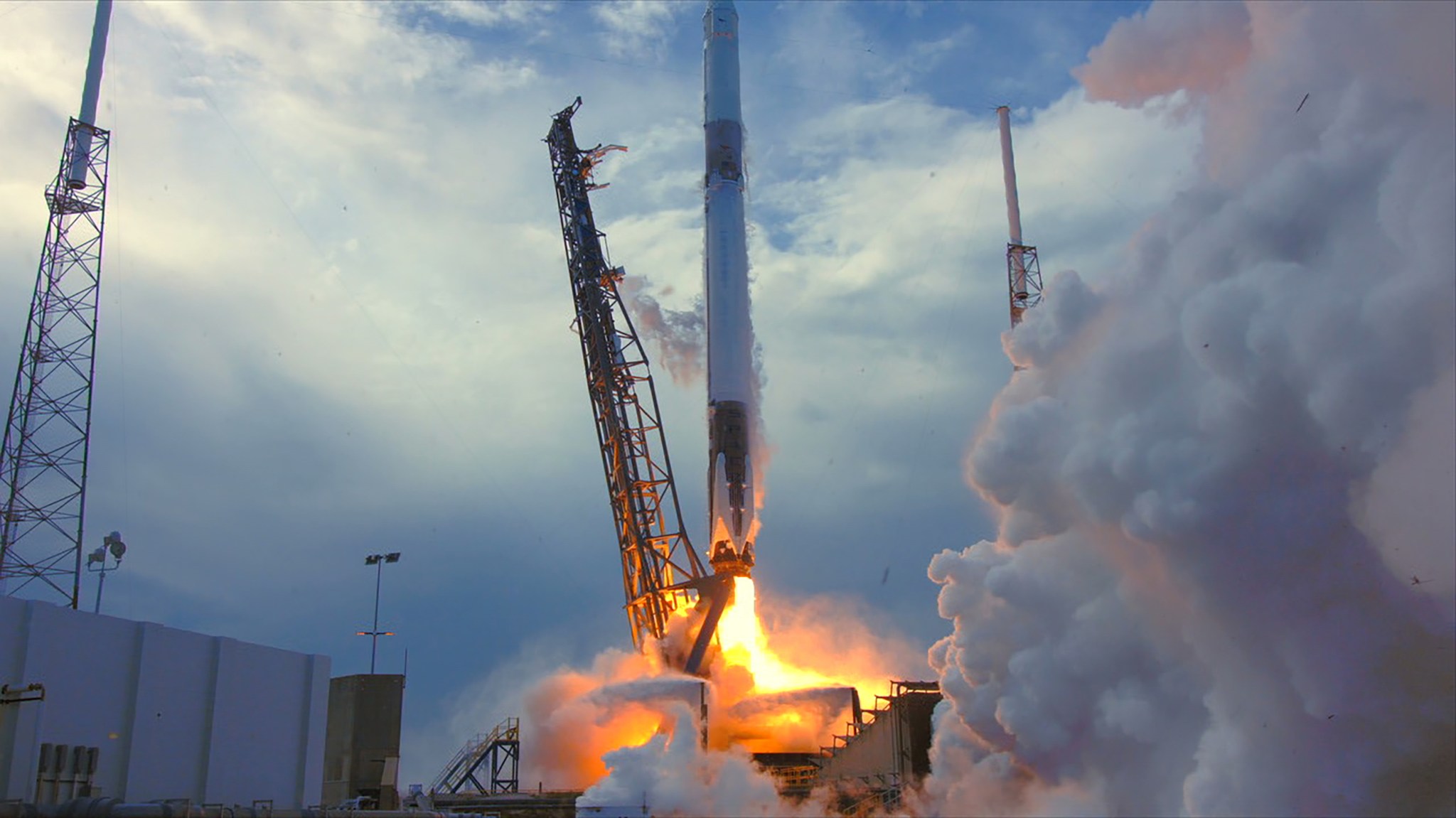 The SpaceX Falcon 9 rocket lifts off on CRS-14 from Space Launch Complex 40 at Cape Canaveral Air Force Station in Florida.