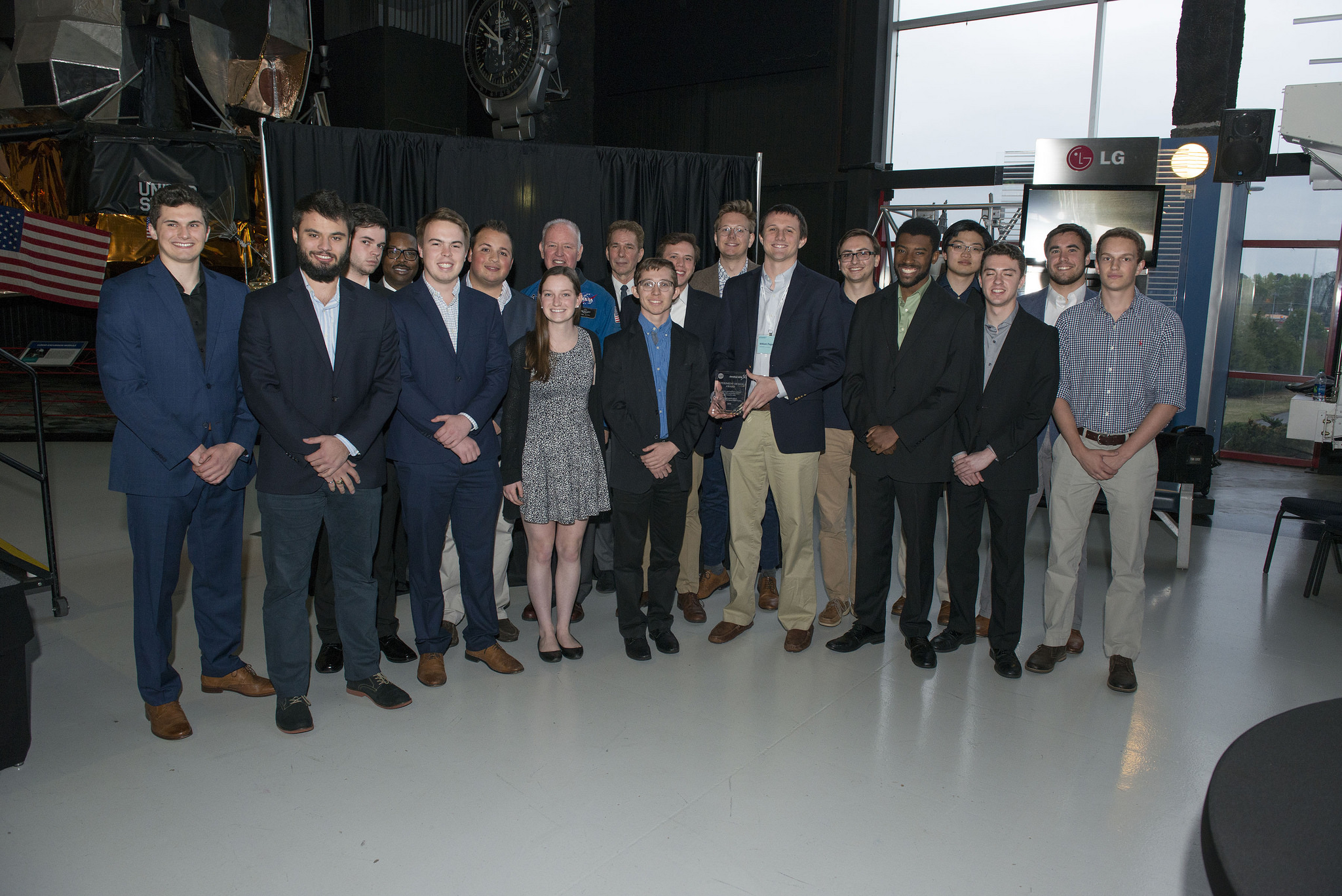2018 Vanderbilt Rocketry Team Poses for Picture