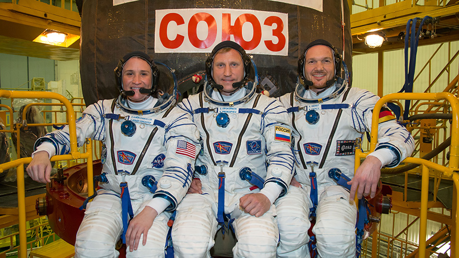 Expedition 56 crew members