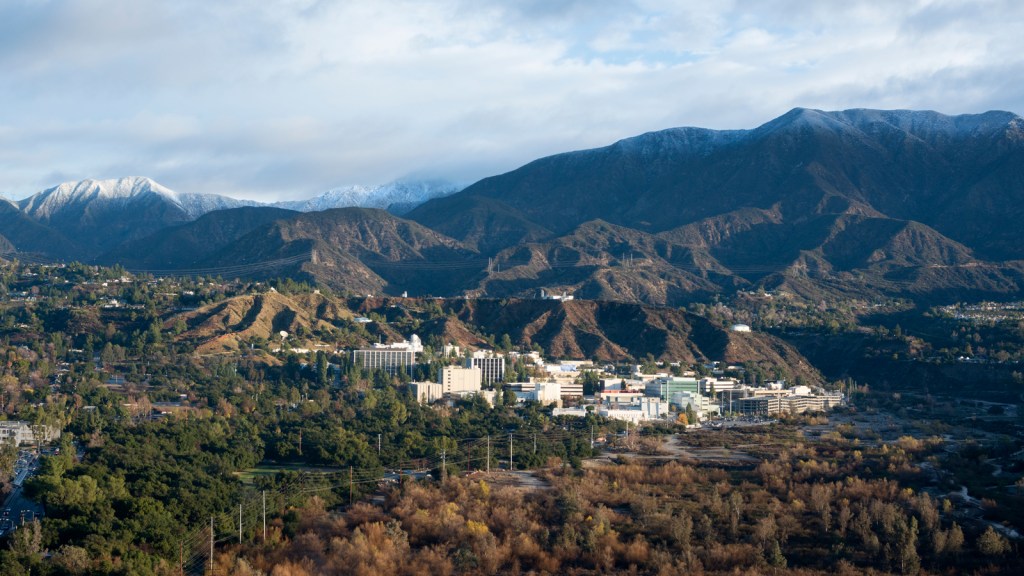 NASA Awards Contract to Continue Operations of JPL
